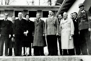Wallis y Jorge visitantes en el Berghof, 22, X, 1937