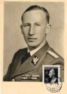 Heydrich y el sello de correos con su mascarilla funeraria
