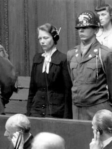 La doctora Herta Oberheuser en los juicios de Nuremberg, 1947