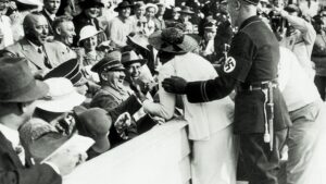Una norteamericana trata de besar a Hitler en los juegos